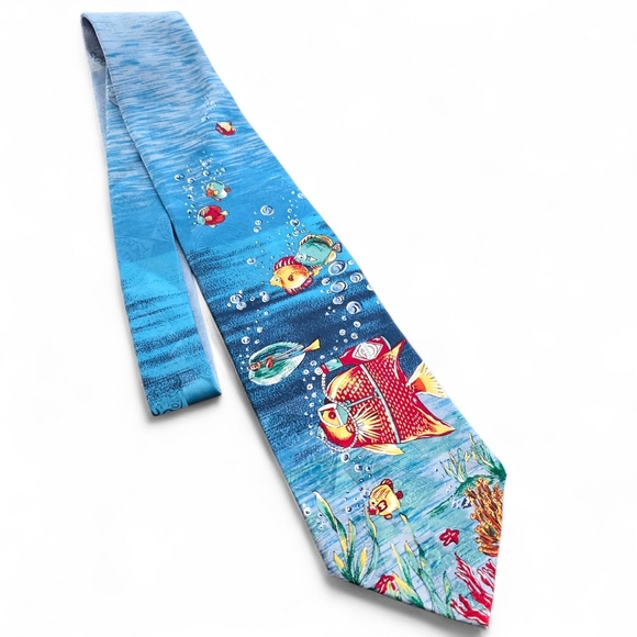 🐠 Tabasco Brand 100% Silk Tie - Underwater Fish Scene Novelty Necktie - Picture 1 of 5